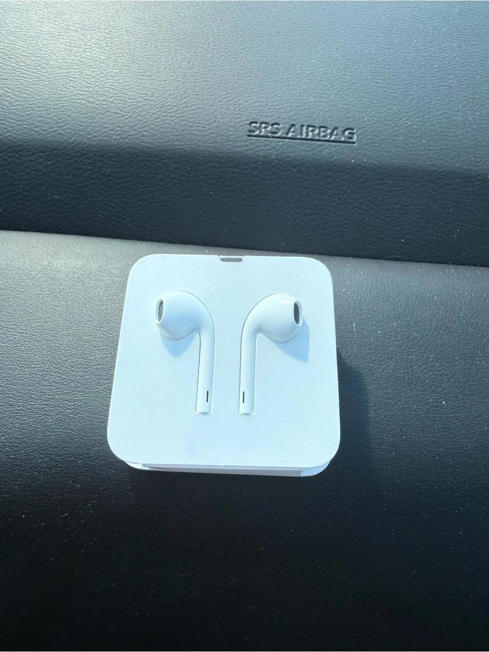 Apple White Wired Earbuds open box (not used)